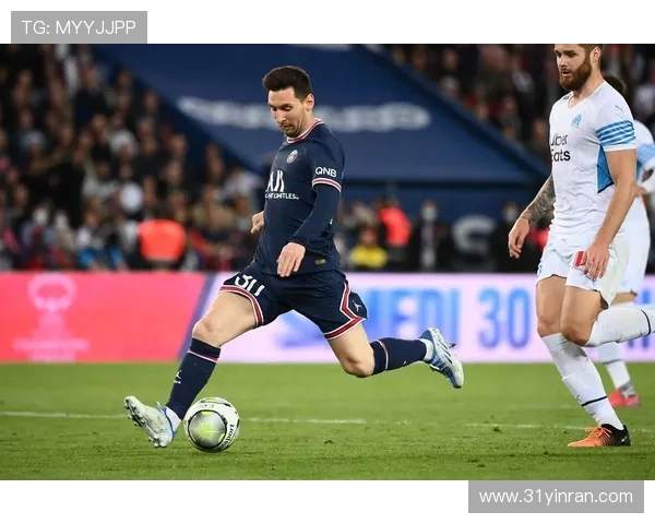 巴黎圣日耳曼对阵马赛：法甲巅峰对决，两队火力全开，谁能笑到最后