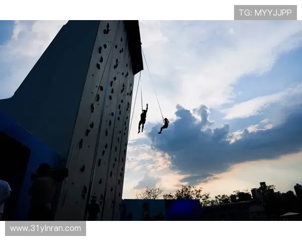 赛后复盘:西安攀岩队与成都攀岩队状态对比分析与展望 赛后复盘:西安攀岩队与成都攀岩队状态对比分析与展望