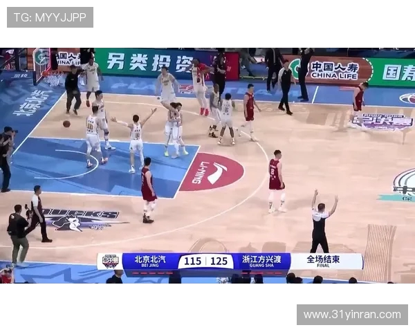 2016年CBA精彩对决上海队迎战青岛队展现篮球魅力与激情碰撞 2016年CBA精彩对决上海队迎战青岛队展现篮球魅力与激情碰撞