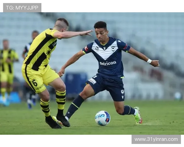 喷气机与凤凰的巅峰对决谁能在天空中翱翔得更高更远